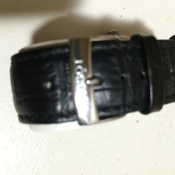 Tissot PR 100 Swiss made quartz watch for men new - Picture 9 of 13